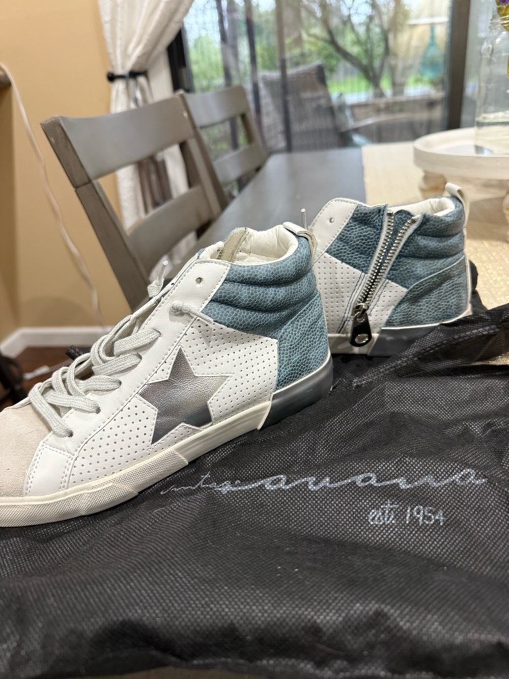 Vintage Havana White and Light Blue High-Top Sneakers with Star Accent